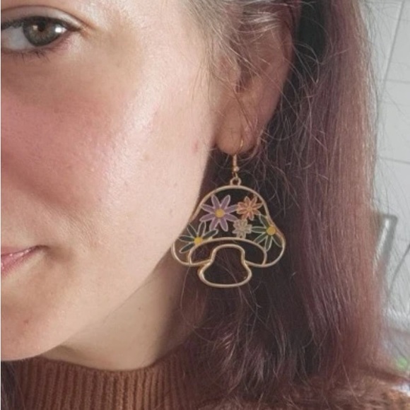 🍄 Mushroom Earrings 🍄 - Picture 5 of 5